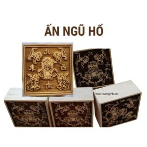 Ấn ngũ hổ gỗ thị